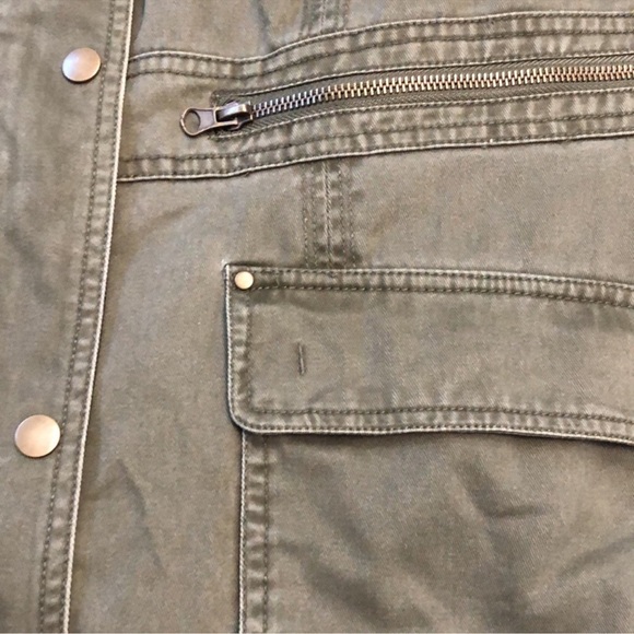 ⚜️💛⚜️New York & Company green jacket - Picture 6 of 17